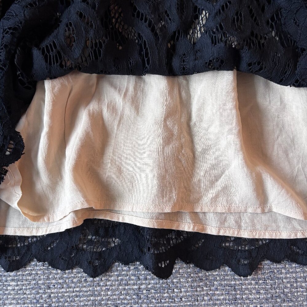 Free People One Million Lovers Black Lace + Cream Deep V-Neck Mini Dress | Sz 8 - Picture 7 of 8
